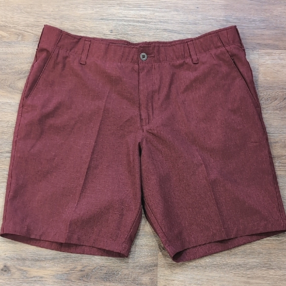 Swiss Tech Golf Outdoor Burgundy Shorts W/ Comfort Waistband & Belt Loops Sze 38 - Picture 1 of 8